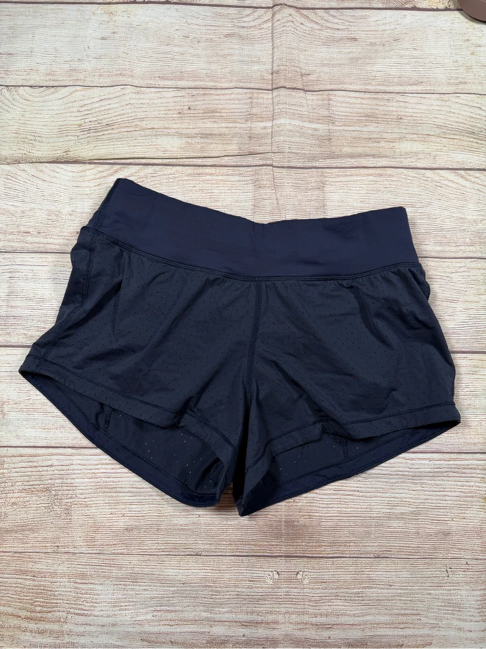 Lululemon Navy Mesh Women's‎ Athletic Shorts